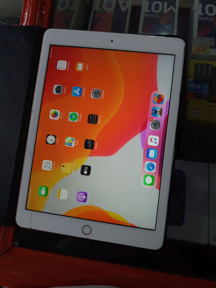 iPad 6th Gen (A1954)